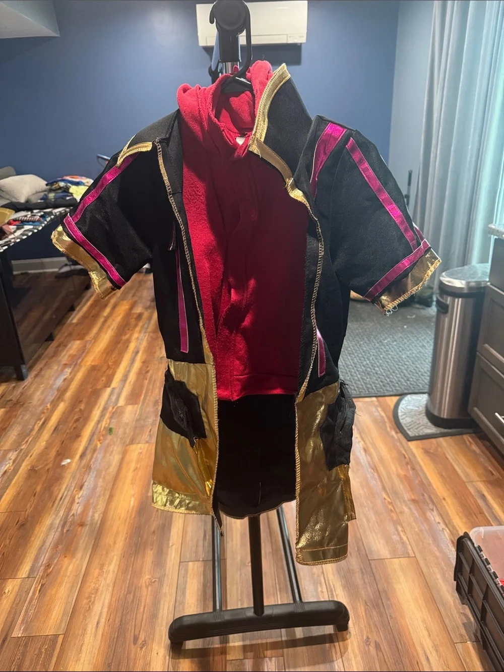 Black & Red Short-Sleeve Hooded Coat with Gold Trim Fortnite